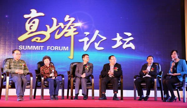 贏享中國·強(qiáng)力巨彩杯2015年LED顯示屏行業(yè)高峰論壇暨頒獎盛典隆重上演