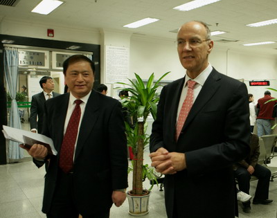 中國(guó)日?qǐng)?bào)記者采訪工商行政管理總局商標(biāo)局局長(zhǎng)李建昌