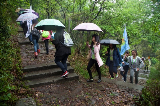 Taihu Lake Mashan Outdoor Tourism Festival opens in Wuxi