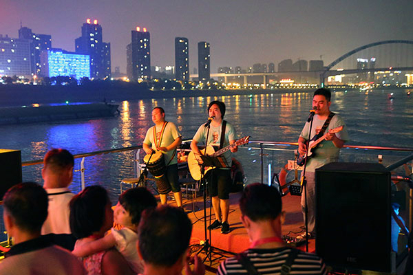 Full steam ahead as Yangtze River cruises ride new wave of popularity