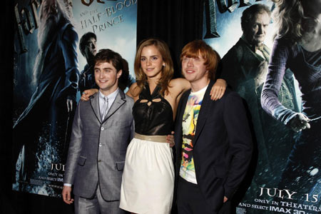 Cast memebers at premiere of 