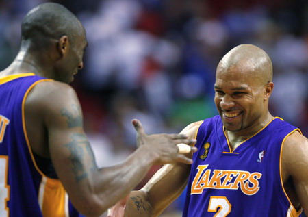 Lakers take 3-1 lead over Magic in NBA finals