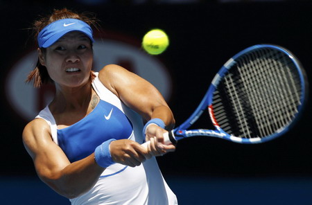 Serena beats Li to reach Oz Open final