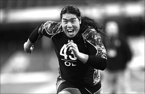 Wang looks to open doors for Chinese players in NFL