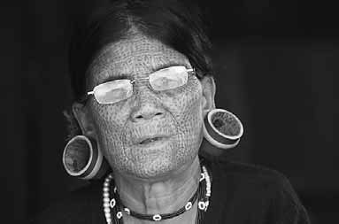 Tribal chin chic