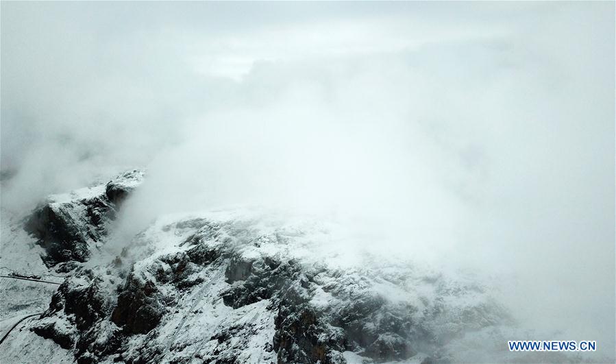 Extraordinary scenery of sea of clouds in NW China's Gansu