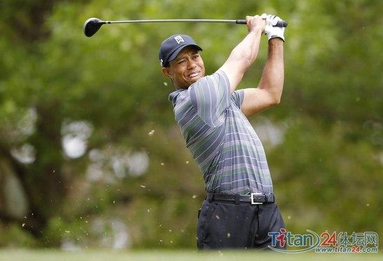 美國名人賽卡普斯領(lǐng)先 伍茲70桿暫列第七