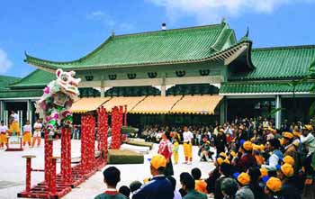 少林小子兩下“戰(zhàn)書” 赴廣東挑戰(zhàn)黃飛鴻武術(shù)館