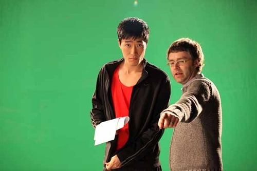 劉翔助力鉆石聯(lián)賽 拍攝現(xiàn)場(chǎng)認(rèn)真擺pose
