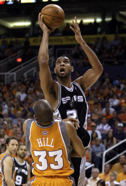 NBA：弗萊5記三分助太陽(yáng) 馬刺苦戰(zhàn)0:2打道回府