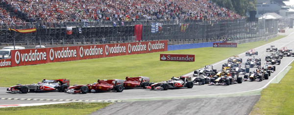 F1意大利站：阿隆索逆轉(zhuǎn)奪冠 漢密爾頓撞車退出