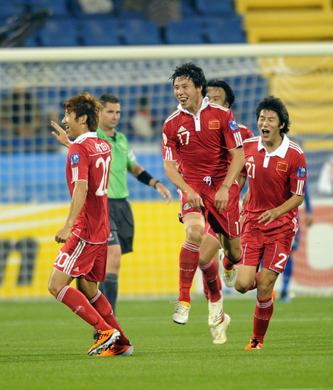 亞洲杯：中國隊2:0完勝10人科威特 取得開門紅