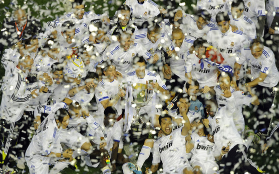 高清-C羅加時(shí)絕殺 皇馬1-0勝巴薩時(shí)隔18年奪冠