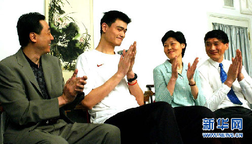 “難說再見！”：姚明NBA生涯全回顧