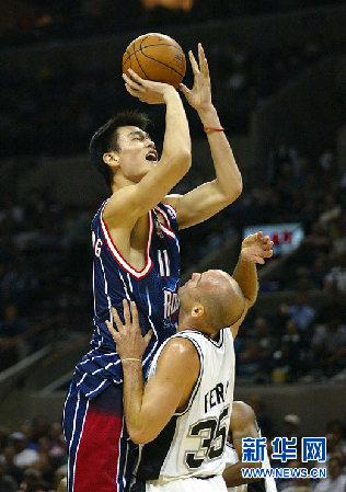 “難說再見！”：姚明NBA生涯全回顧