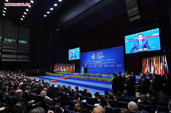 Li addresses opening ceremony of Economic and Trade Forum of China-CEE Countries