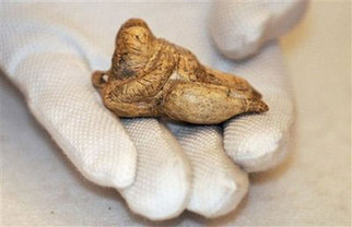 Obsession with naked women dates back 35,000 years