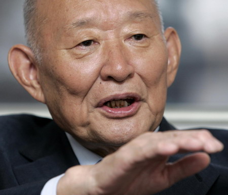 Japan PM-elect's pick of powerful ally raises worry