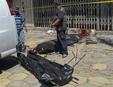 Brazen Baghdad gold heist ends in 15 dead