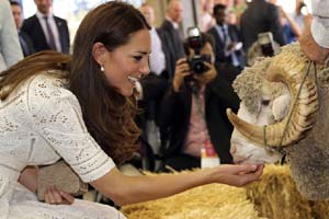 William and Kate visit Australia's indigenous academy
