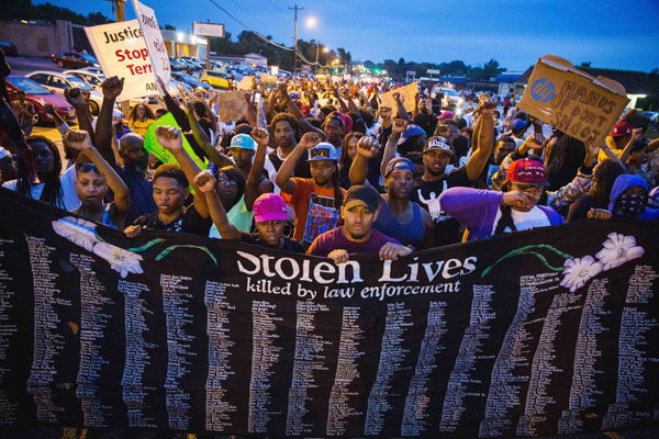 Gov declares emergency, imposes curfew in Ferguson