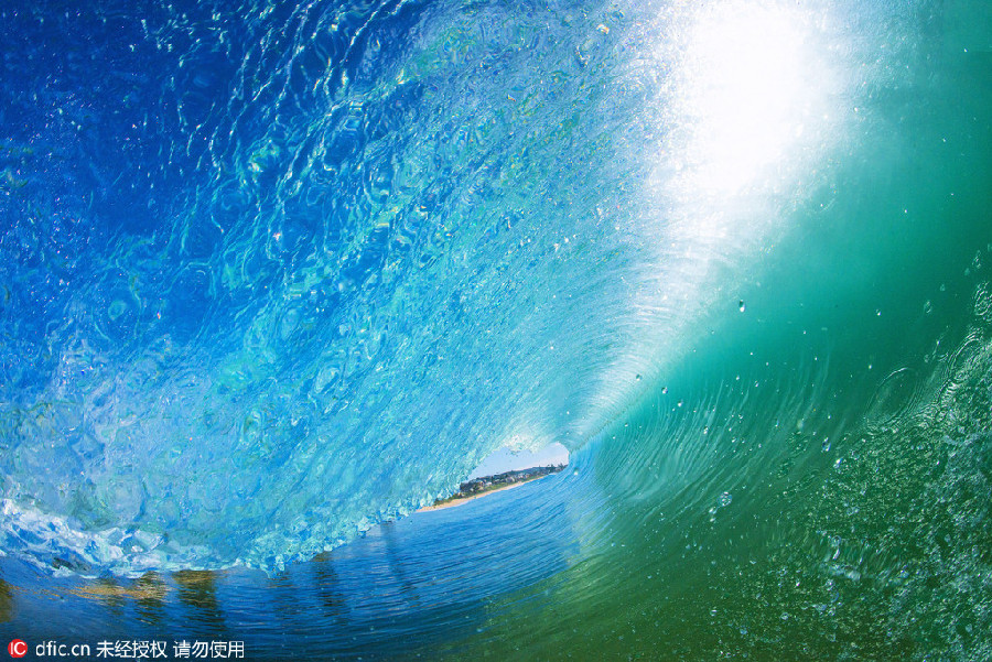 Rolling waves