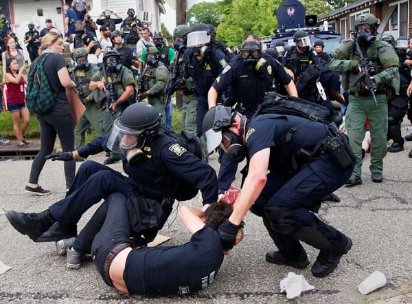 Dozens more arrests in Louisiana after leaders warn against protest violence