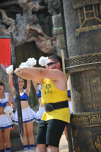 “2012世界大力士冠軍聯(lián)賽”開(kāi)幕