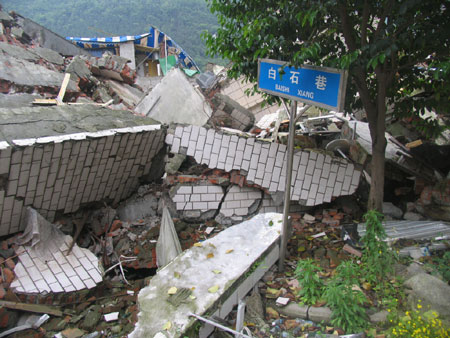 震撼！地震一周年前夕訪問(wèn)北川老縣城（組圖）