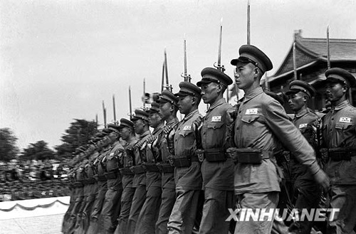 1950年：第一個(gè)國(guó)慶閱兵