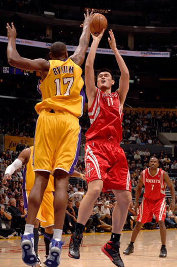 姚明：走進(jìn)NBA的中國巨人