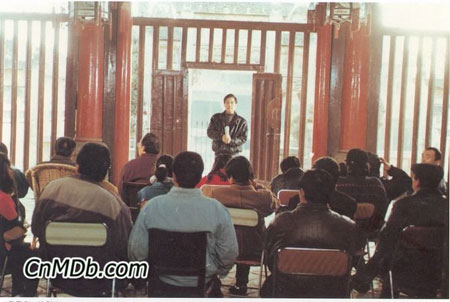 90年代的本土體驗與現(xiàn)實關(guān)懷