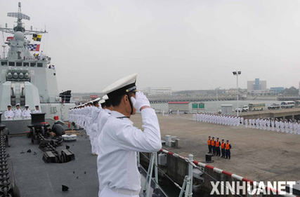 中國海軍第二批護航編隊出發(fā) 赴亞丁灣海域護航
