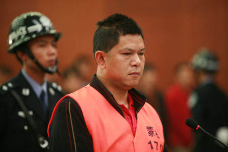 云南蒙自開(kāi)槍殺人警察一審被判死刑