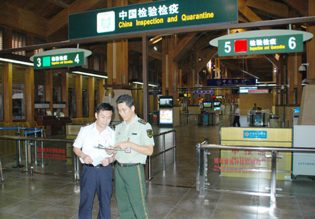三亞鳳凰機(jī)場邊檢站采取措施防止豬流感傳播
