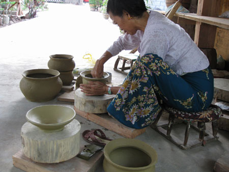 西雙版納傣族園組織非物質(zhì)文化遺產(chǎn)培訓(xùn)