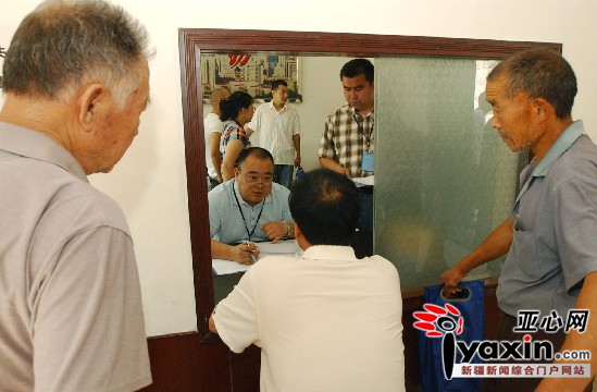 烏魯木齊勞動局大下訪 重點排查農(nóng)民工工資拖欠等問題