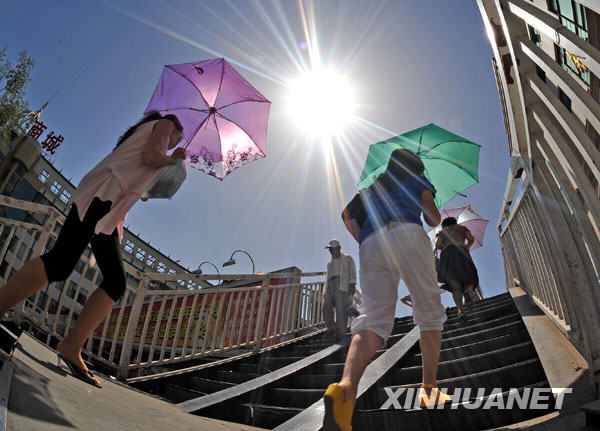 熱浪席卷全國(guó)17省市 多地區(qū)高溫超40℃(圖)