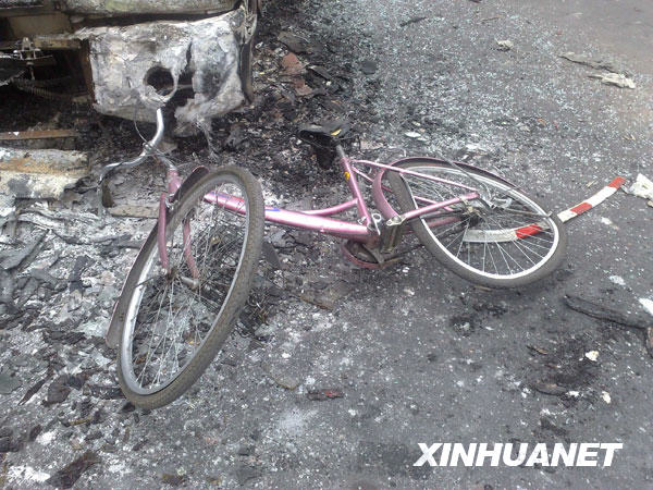 人民日報評論：維護法律尊嚴　確保社會穩(wěn)定