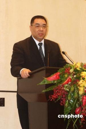 溫家寶任命崔世安為第三任澳門行政長(zhǎng)官