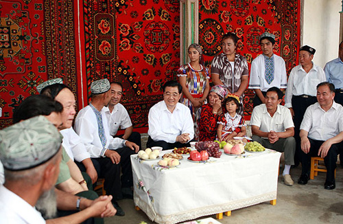 新疆生產(chǎn)建設(shè)兵團(tuán)各級(jí)干部認(rèn)真學(xué)習(xí)胡錦濤講話