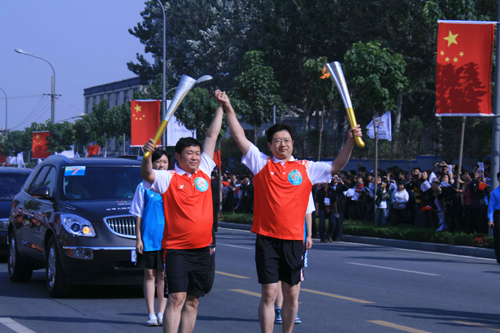 全運會火炬?zhèn)鬟f結(jié)束 主火炬16日晚點燃[圖]