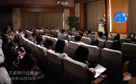 外交部就就中國貨輪遭劫持、中俄印三國外長會(huì)等答問