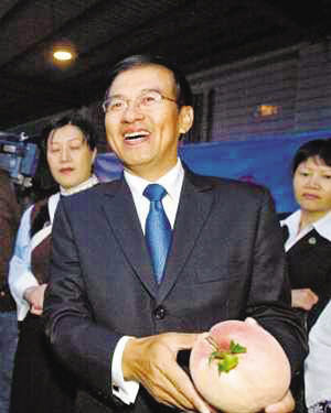 央視名嘴王志掛職鍛煉一年 為麗江招商幾十億