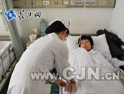 “暴走媽媽”割肝救子手術(shù)成功 60萬元手術(shù)費全免